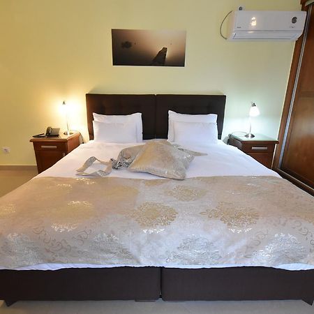 Hotel Ellena Herceg Novi Kültér fotó