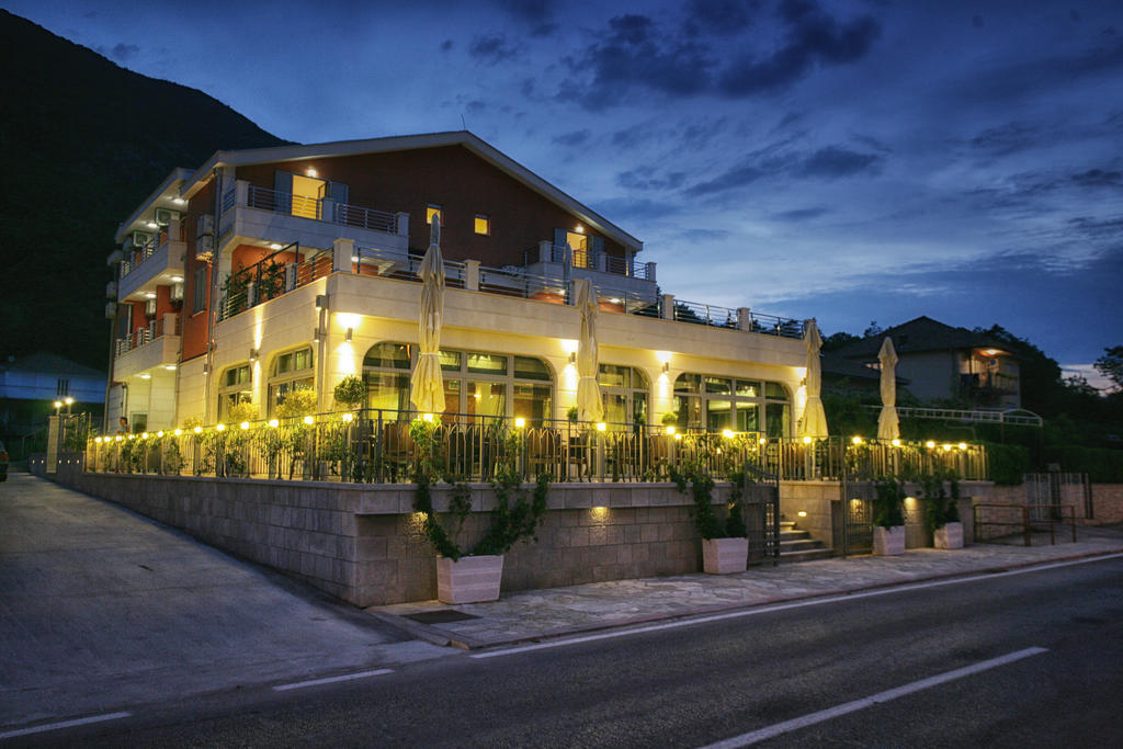 Hotel Ellena Herceg Novi Kültér fotó