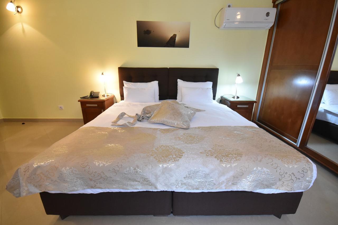 Hotel Ellena Herceg Novi Kültér fotó